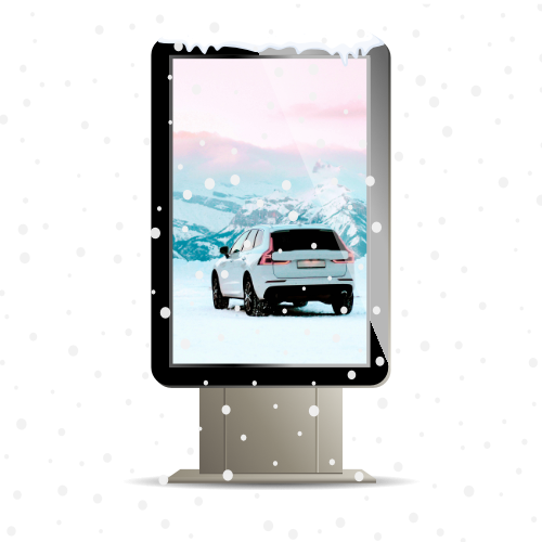Bild eines DOOH Displays welcher ein Bild von einem weißen SUV im Schnee anzeigt. Um den Display herum schneit es.